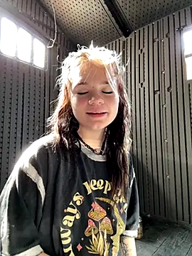 Cutiepiespanks online show from 11-17-25, 07:07