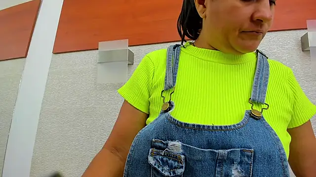 allice green online show from 11-15-25, 12:58