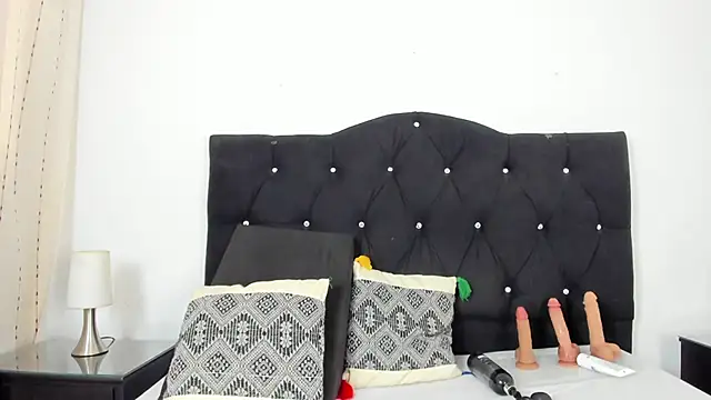 Keira Lennox online show from 10-03-25, 12:17