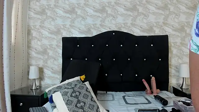 Keira Lennox online show from 10-24-25, 11:31