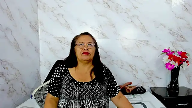 Keira Lennox online show from 11-06-25, 12:09