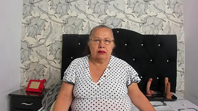 Keira Lennox online show from 12-15-25, 11:49