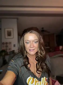 Snapshot of cowgirlc chatting on 04-18-26, 03:20 cowgirlc online show from 04-18-26, 03:20