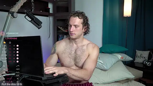 VIktorSecret online show from 10-21-25, 04:56