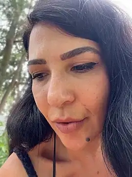 Snapshot of Cataleya80 chatting on 06-10-26, 01:45 Cataleya80 online show from 06-10-26, 01:45