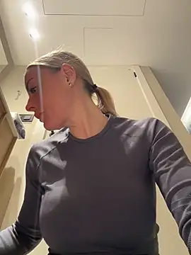 EmaSalis online show from 03-01-26, 04:40