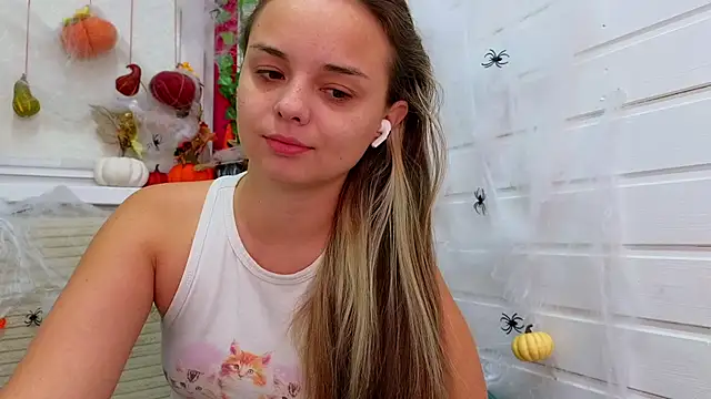 Misss Vikk online show from 10-30-25, 06:55