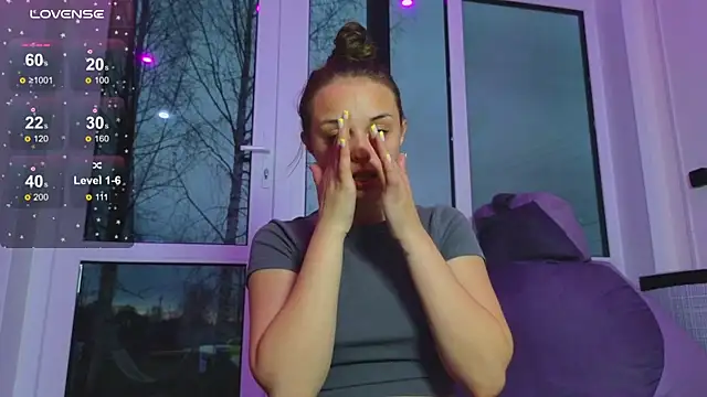 Misss Vikk online show from 04-17-26, 03:15