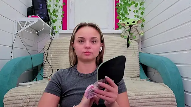 Misss Vikk online show from 11-10-25, 06:40