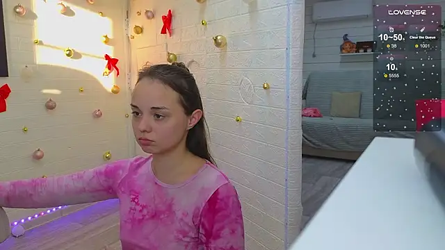 Misss Vikk online show from 03-25-26, 03:11