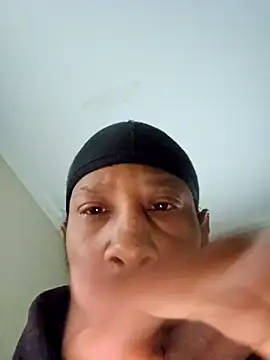 Snapshot of Vybezmaster chatting on 11-13-25, 08:13 Vybezmaster online show from 11-13-25, 08:13