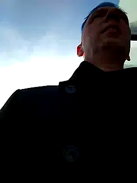 Snapshot of seelengleich chatting on 12-30-24, 11:04 seelengleich online show from 12-30-24, 11:04