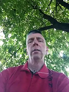 Snapshot of seelengleich chatting on 10-12-25, 01:23 seelengleich online show from 10-12-25, 01:23