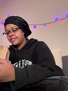 N1NT3NDH03 online show from 11-28-25, 03:45