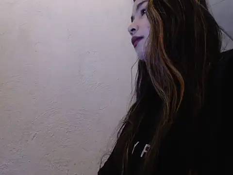 Snapshot of Urbabygirl_jenny chatting on 05-23-26, 08:13 Urbabygirl jenny online show from 05-23-26, 08:13