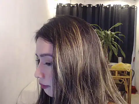 Snapshot of Urbabygirl_jenny chatting on 06-12-26, 09:40 Urbabygirl jenny online show from 06-12-26, 09:40