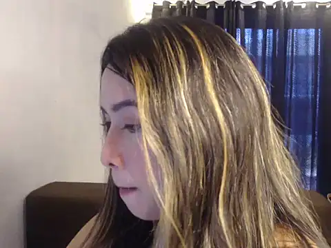 Snapshot of Urbabygirl_jenny chatting on 06-11-26, 03:25 Urbabygirl jenny online show from 06-11-26, 03:25