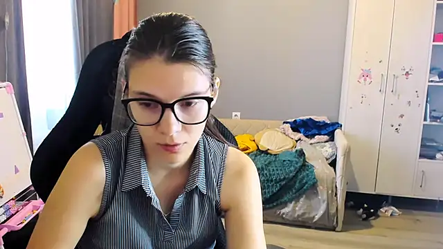 MollyLollipop online show from 09-26-25, 02:18