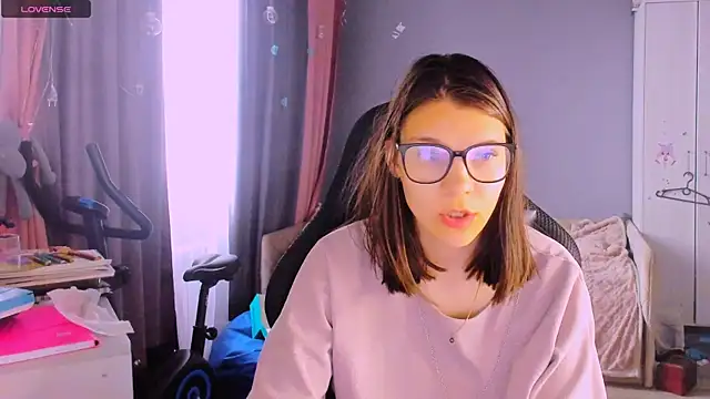 MollyLollipop online show from 05-05-26, 08:17