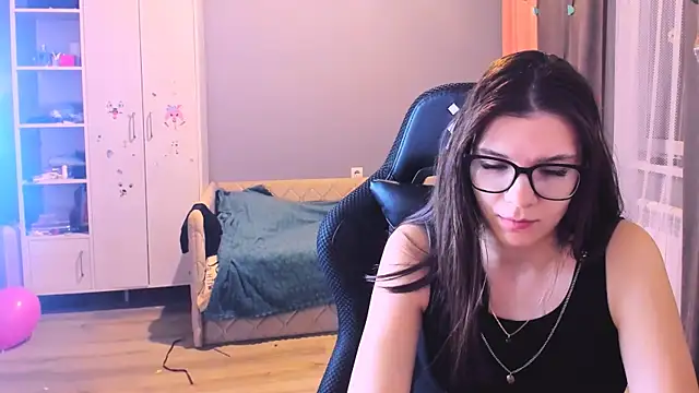 MollyLollipop online show from 01-12-26, 01:12