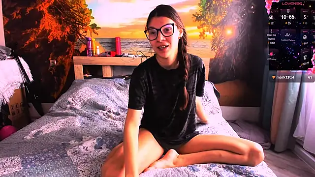 MollyLollipop online show from 03-06-25, 05:14