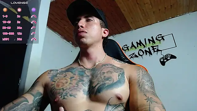 Snapshot of Adam_Hudsond chatting on 02-26-25, 04:38 Adam Hudsond online show from 02-26-25, 04:38