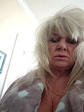 Snapshot of IMS_BHAVEN chatting on 03-04-25, 04:09 IMS BHAVEN online show from 03-04-25, 04:09