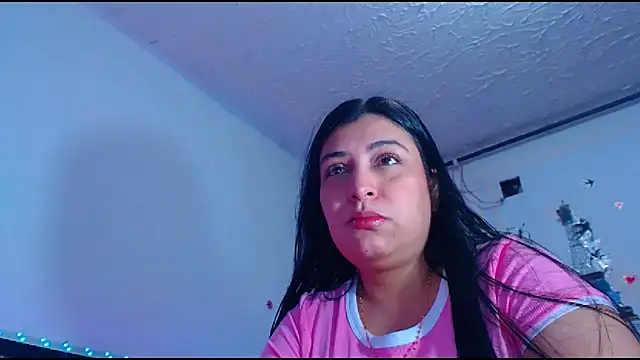 Snapshot of oliviarodriguez2u chatting on 05-09-26, 10:02 oliviarodriguez2u online show from 05-09-26, 10:02