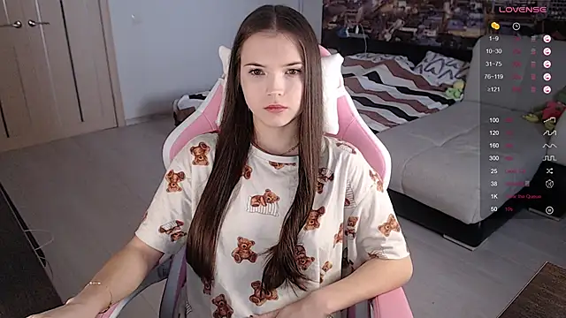 Eva Davie online show from 02-13-25, 10:55