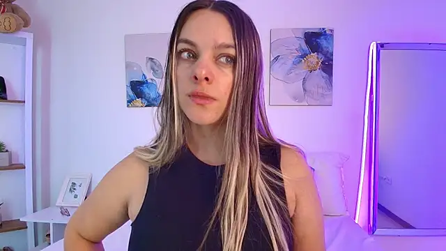 Isabella Harley online show from 07-11-26, 01:33