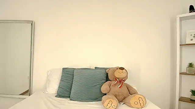 Isabella Harley online show from 02-09-26, 01:20