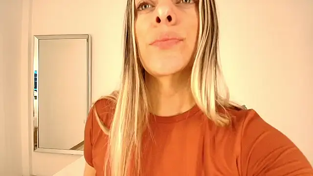 Isabella Harley online show from 02-12-26, 01:22