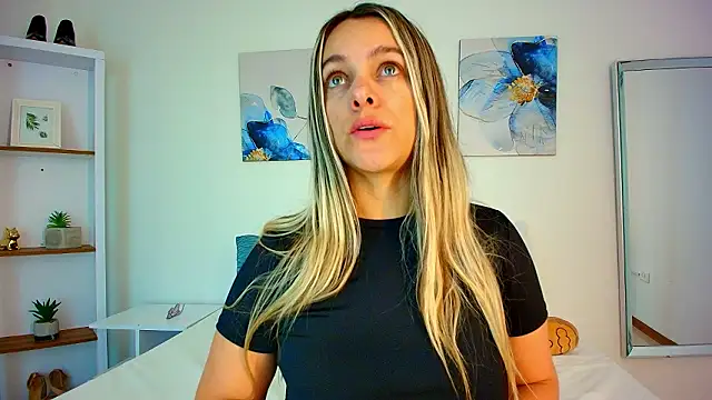 Isabella Harley online show from 03-19-26, 01:22