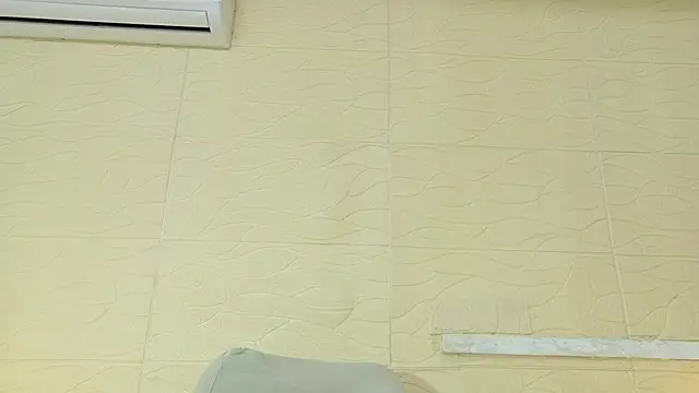 Snapshot of Sweet_baby_hellen chatting on 09-23-25, 04:30 Sweet baby hellen online show from 09-23-25, 04:30