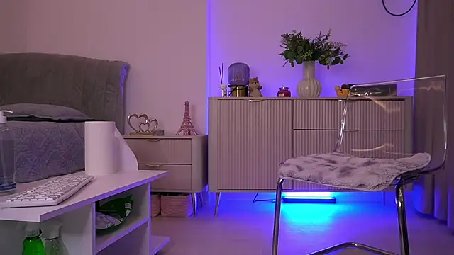 lildiaa online show from 06-04-26, 07:51