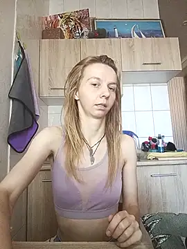 Snapshot of Bell_a_mi_ chatting on 06-20-26, 02:22 Bell a mi online show from 06-20-26, 02:22