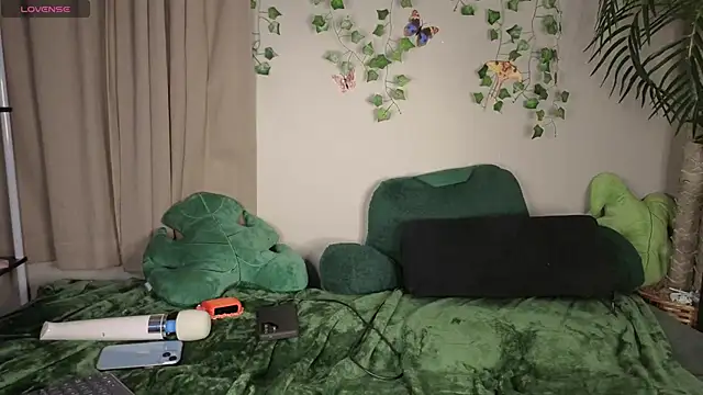 Snapshot of AnnaGingerDD chatting on 10-23-25, 04:22 AnnaGingerDD online show from 10-23-25, 04:22