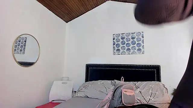 ZulyMichels online show from 11-01-25, 01:16