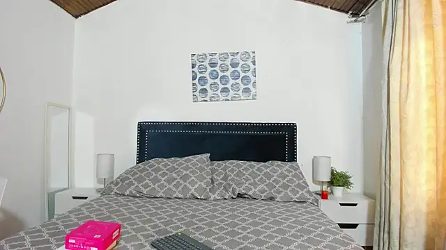 ZulyMichels online show from 07-18-26, 01:20