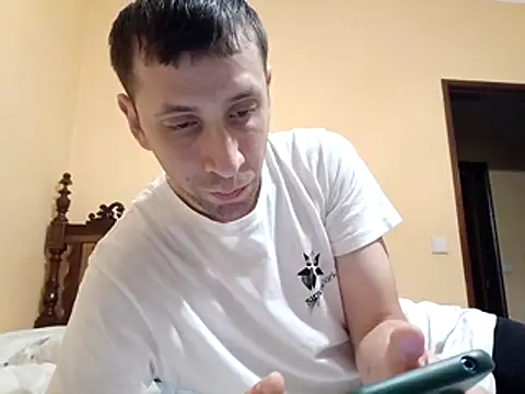 White rabbit  online show from 11-13-25, 10:41