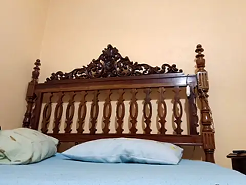 White rabbit  online show from 02-01-26, 11:47