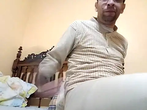 White rabbit  online show from 12-01-25, 07:59