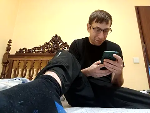 White rabbit  online show from 12-21-25, 03:25