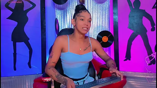 nickyminach  online show from 07-16-26, 08:28