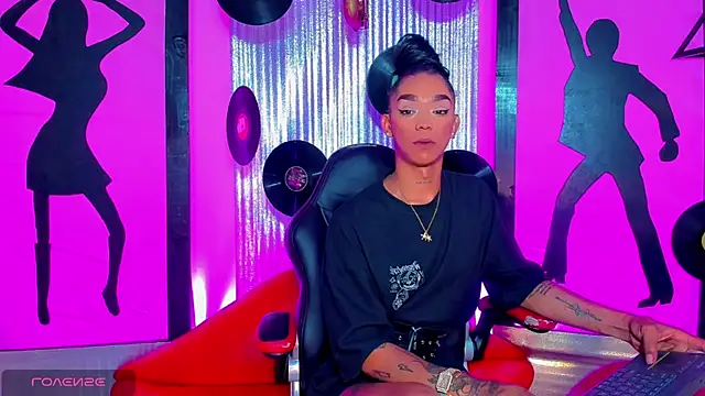 nickyminach  online show from 03-24-26, 06:13