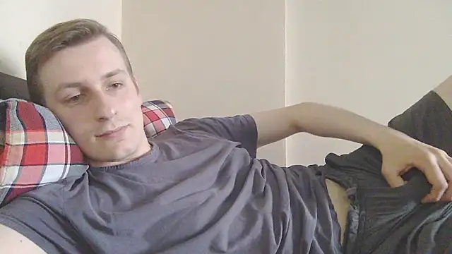 Snapshot of your_andy chatting on 06-08-26, 06:36 your andy online show from 06-08-26, 06:36
