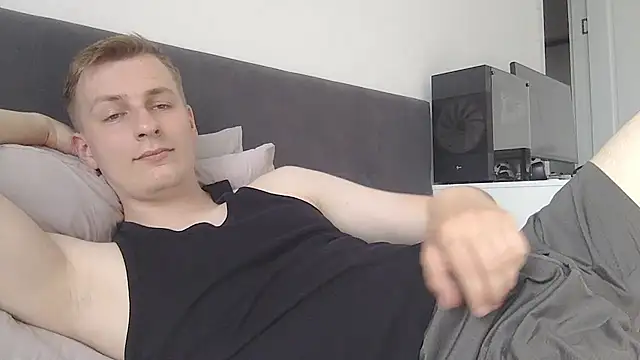 Snapshot of your_andy chatting on 07-01-26, 06:03 your andy online show from 07-01-26, 06:03