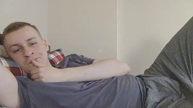 Snapshot of your_andy chatting on 10-19-25, 07:22 your andy online show from 10-19-25, 07:22