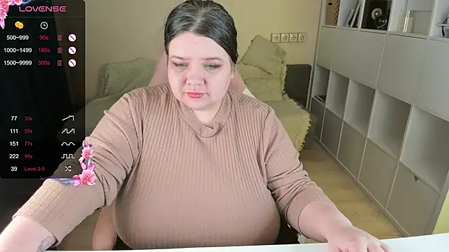 PlumPie online show from 12-14-25, 12:06