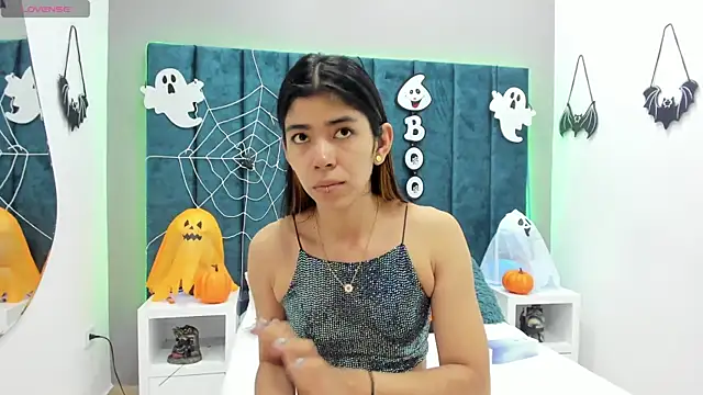 Girl Cherry online show from 10-12-25, 11:33